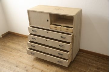 中古　国産　職人手造り　上質な和を演出してくれる総桐箪笥サイドチェスト(総桐たんす、和タンス、衣装箪笥、引き出し)(R-059563)