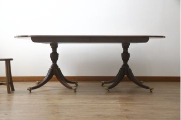 中古　最高級　アメリカ　KINDEL(キンデル)　マホガニー材　脚先まで凝ったつくりが目を引くエクステンションテーブル(定価約240万円)(ダイニングテーブル、4人掛け、6人掛け)(R-059571)