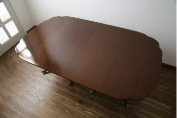 中古　最高級　アメリカ　KINDEL(キンデル)　マホガニー材　脚先まで凝ったつくりが目を引くエクステンションテーブル(定価約240万円)(ダイニングテーブル、4人掛け、6人掛け)(R-059571)
