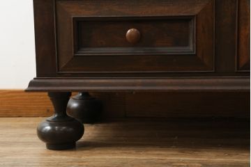中古　松本民芸家具　レア品　C型ボールフット洋タンス　クラシカルなジャコビアン様式が目を惹くチェスト(引き出し)(定価約72万円)(R-059576)