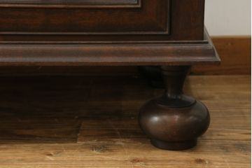 中古　松本民芸家具　レア品　C型ボールフット洋タンス　クラシカルなジャコビアン様式が目を惹くチェスト(引き出し)(定価約72万円)(R-059576)