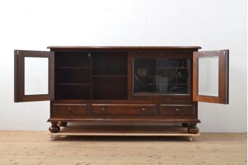 中古　松本民芸家具　シックな佇まいが和洋折衷の空間に取り入れやすいC-型サイドボード(リビングボード、サイドキャビネット)(定価約60万5千円)(R-059581)