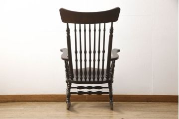 中古　松本民芸家具　木の味わいと職人の技が楽しめる、304F型ロッキングチェア(イス、揺り椅子)(定価約23万円)(R-059582)