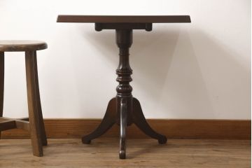 中古　絶版品　松本民芸家具　クラシカルな挽き物加工の脚がおしゃれなコーヒーテーブル(カフェテーブル、サイドテーブル)(R-059589)