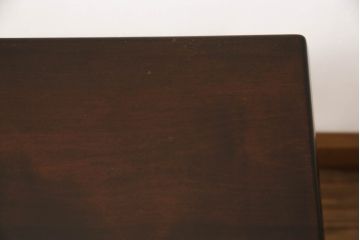 中古　絶版品　松本民芸家具　クラシカルな挽き物加工の脚がおしゃれなコーヒーテーブル(カフェテーブル、サイドテーブル)(R-059589)