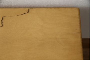 中古　どっしりとした佇まいが魅力!分厚い一枚板が使われたカバ材のベンチ(長椅子、板座)(R-059593)