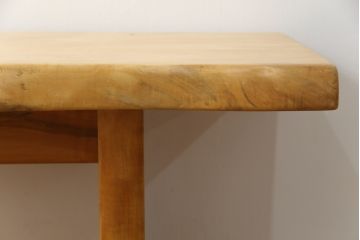 中古　どっしりとした佇まいが魅力!分厚い一枚板が使われたカバ材のベンチ(長椅子、板座)(R-059593)