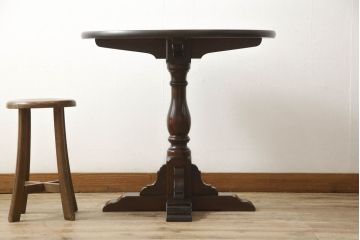 中古　松本民芸家具　品のある佇まいが魅力的な丸テーブル(コーヒーテーブル、サイドテーブル、ラウンドテーブル)(R-059594)