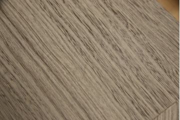中古　超美品　モダンデザイン　老舗　桐屋田中　直線的でシンプルなデザインが格好良い加茂総桐箪笥(定価約55万円)(並厚、チェスト、桐たんす、和タンス、衣装箪笥)(R-059595)