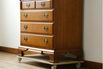 中古　横浜クラシック家具　ダニエル(Daniel)　アーリーアメリカン　気品漂うライティングビューロー　(R-059596)