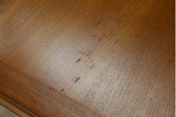 中古　横浜クラシック家具　ダニエル(Daniel)　アーリーアメリカン　気品漂うライティングビューロー　(R-059596)