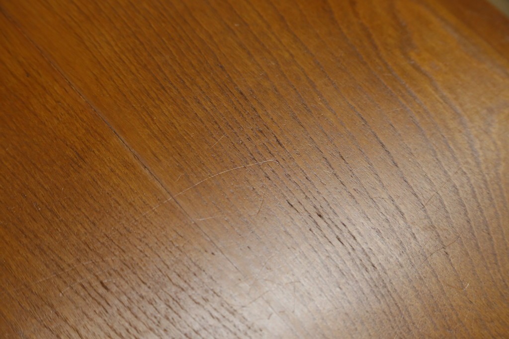 中古　横浜クラシック家具　ダニエル(Daniel)　アーリーアメリカン　気品漂うライティングビューロー　(R-059596)
