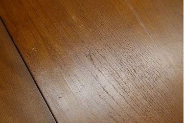 中古　横浜クラシック家具　ダニエル(Daniel)　アーリーアメリカン　気品漂うライティングビューロー　(R-059596)