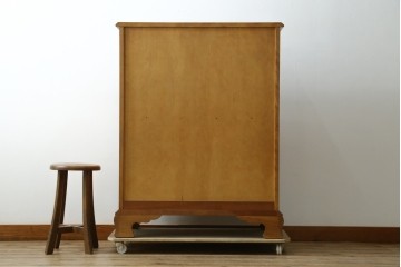 中古　横浜クラシック家具　ダニエル(Daniel)　アーリーアメリカン　気品漂うライティングビューロー　(R-059596)