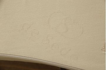 中古　美品　デセデ(de Sede)　DS-164　丸みを帯びたデザインが柔らかい雰囲気を醸し出す本革3人掛けソファ(レザー、カウチソファ、3P、三人掛け)(定価約300万円)(R-059599)