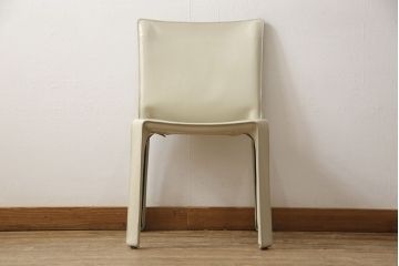 中古　Cassina(カッシーナ)　412　CAB(キャブ)　MARIO BELLINI(マリオベリーニ)　アイボリー　シンプルモダンな空間づくりに活躍するアームレスチェア(ダイニングチェア、椅子、イス)(定価約21万円)(R-059600)