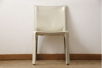 中古　Cassina(カッシーナ)　412　CAB(キャブ)　MARIO BELLINI(マリオベリーニ)　アイボリー　シンプルモダンな空間づくりに活躍するアームレスチェア(ダイニングチェア、椅子、イス)(定価約21万円)(R-059601)