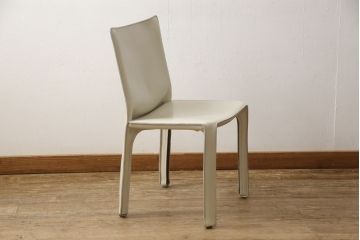 中古　Cassina(カッシーナ)　412　CAB(キャブ)　MARIO BELLINI(マリオベリーニ)　アイボリー　シンプルモダンな空間づくりに活躍するアームレスチェア(ダイニングチェア、椅子、イス)(定価約21万円)(R-059601)
