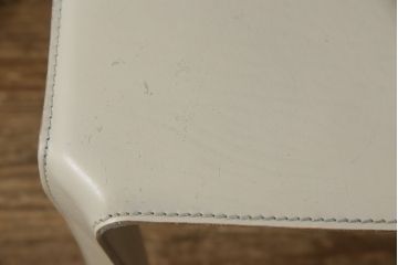 中古　Cassina(カッシーナ)　412　CAB(キャブ)　MARIO BELLINI(マリオベリーニ)　アイボリー　シンプルモダンな空間づくりに活躍するアームレスチェア(ダイニングチェア、椅子、イス)(定価約21万円)(R-059601)