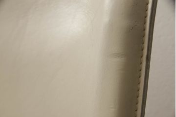 中古　Cassina(カッシーナ)　412　CAB(キャブ)　MARIO BELLINI(マリオベリーニ)　アイボリー　シンプルモダンな空間づくりに活躍するアームレスチェア(ダイニングチェア、椅子、イス)(定価約21万円)(R-059601)