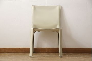 中古　Cassina(カッシーナ)　412　CAB(キャブ)　MARIO BELLINI(マリオベリーニ)　アイボリー　シンプルモダンな空間づくりに活躍するアームレスチェア(ダイニングチェア、椅子、イス)(定価約21万円)(R-059602)