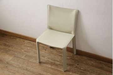 中古　Cassina(カッシーナ)　412　CAB(キャブ)　MARIO BELLINI(マリオベリーニ)　アイボリー　シンプルモダンな空間づくりに活躍するアームレスチェア(ダイニングチェア、椅子、イス)(定価約21万円)(R-059602)