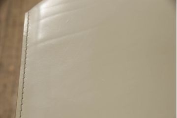 中古　Cassina(カッシーナ)　412　CAB(キャブ)　MARIO BELLINI(マリオベリーニ)　アイボリー　シンプルモダンな空間づくりに活躍するアームレスチェア(ダイニングチェア、椅子、イス)(定価約21万円)(R-059602)