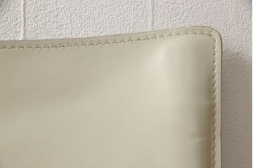 中古　Cassina(カッシーナ)　412　CAB(キャブ)　MARIO BELLINI(マリオベリーニ)　アイボリー　シンプルモダンな空間づくりに活躍するアームレスチェア(ダイニングチェア、椅子、イス)(定価約21万円)(R-059603)