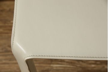 中古　Cassina(カッシーナ)　412　CAB(キャブ)　MARIO BELLINI(マリオベリーニ)　アイボリー　シンプルモダンな空間づくりに活躍するアームレスチェア(ダイニングチェア、椅子、イス)(定価約21万円)(R-059603)