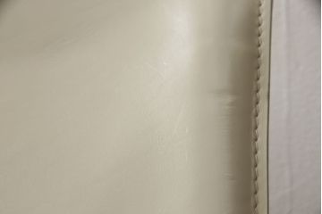 中古　Cassina(カッシーナ)　412　CAB(キャブ)　MARIO BELLINI(マリオベリーニ)　アイボリー　シンプルモダンな空間づくりに活躍するアームレスチェア(ダイニングチェア、椅子、イス)(定価約21万円)(R-059603)