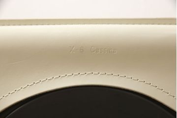 中古　Cassina(カッシーナ)　412　CAB(キャブ)　MARIO BELLINI(マリオベリーニ)　アイボリー　シンプルモダンな空間づくりに活躍するアームレスチェア(ダイニングチェア、椅子、イス)(定価約21万円)(R-059603)