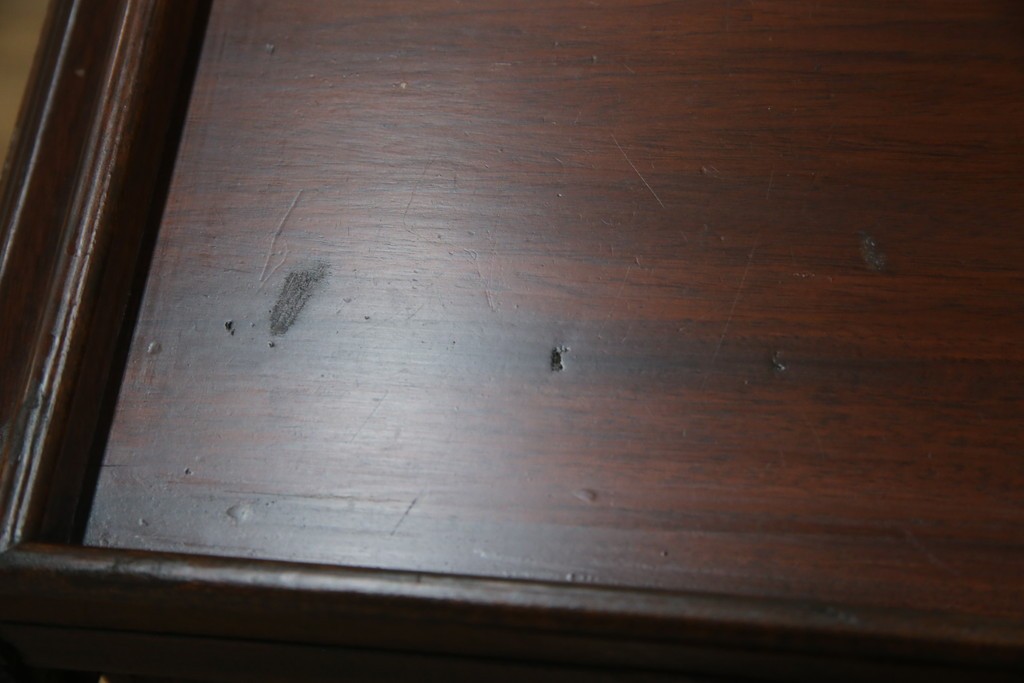 イギリスアンティーク　マホガニー材　ステンドグラスがクラシカルな雰囲気を高めるブックケース　(R-059618)