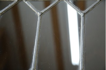 イギリスアンティーク　マホガニー材　ステンドグラスがクラシカルな雰囲気を高めるブックケース　(R-059618)