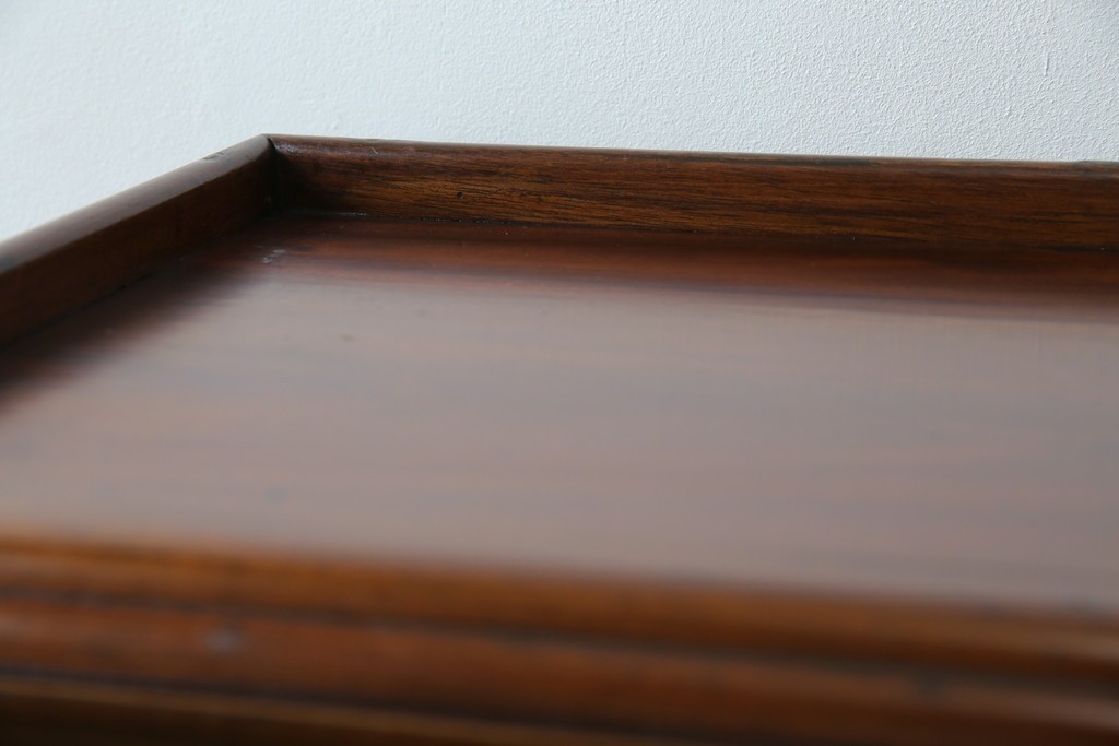 イギリスアンティーク　マホガニー材　ステンドグラスがクラシカルな雰囲気を高めるブックケース　(R-059618)