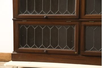 イギリスアンティーク　マホガニー材　ステンドグラスがクラシカルな雰囲気を高めるブックケース(キャビネット、書棚、本箱、収納棚、本棚)(R-059618)