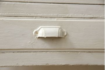 和製アンティーク　レトロな雰囲気を醸し出すケビントガラスケース(飾り棚、収納棚、戸棚、キャビネット)(R-059623)