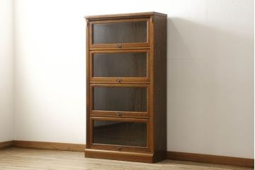 中古　三越　Brugge(ブルージュ)　4段ラック　フラップ式の扉がお洒落なブックケース(本箱、収納棚、飾り棚、キャビネット)(R-059628)