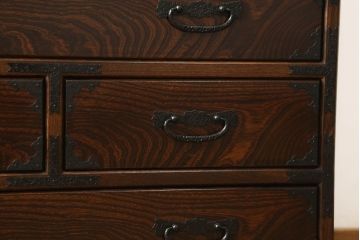 中古　美品　志太民芸家具　中桐　金具が印象的な箪笥(タンス、引き出し、収納箪笥、サイドチェスト)(定価約28万円)(R-059631)