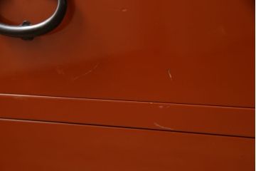 中古　高級品　田中家具　ケヤキ材　朱塗り　中桐　風格ある和の趣を演出してくれる二本松伝統家具の箪笥(衣装箪笥、引き出し、サイドチェスト)(定価約50万円)(R-059644)