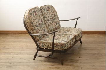 中古　イギリス　ERCOL(アーコール)　カントリー調のファブリックがかわいらしい2人掛けソファ(二人掛け、2P)(R-059648)