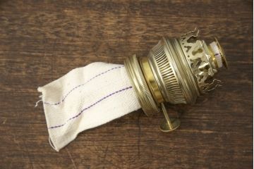 和製アンティーク　デッドストック品　巻芯14番　レトロな佇まいがお洒落な空間づくりに活躍するオイルランプ(灯油ランプ、卓上ランプ)(R-059658)