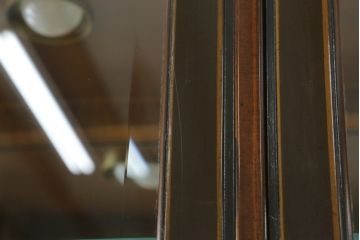 中古　美品　DREXEL HERITAGE(ドレクセルヘリテイジ)　シノワズリ様式　上品な佇まいが美しいチャイナキャビネット(定価約340万円)(食器棚、キュリオケース、ガラスケース、ショーケース、戸棚、飾り棚)(R-059661)