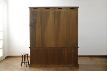 中古　美品　DREXEL HERITAGE(ドレクセルヘリテイジ)　シノワズリ様式　上品な佇まいが美しいチャイナキャビネット(定価約340万円)(食器棚、キュリオケース、ガラスケース、ショーケース、戸棚、飾り棚)(R-059661)