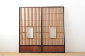 アンティーク建具　腰板欅(ケヤキ)材　凛とした佇まいが気品溢れる障子戸2枚セット(引き戸、建具)(R-059663)