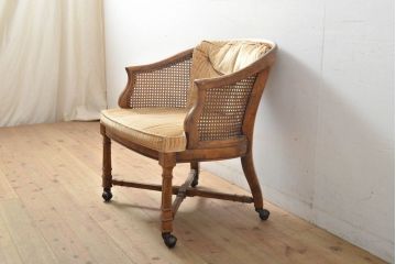 中古　DREXEL HERITAGE(ドレクセルヘリテイジ)　Grand Villa(グランドヴィラ)　くつろぎの時間を演出するキャスター付きパーティーチェア(ダイニングチェア、アームチェア)(定価約20万円)(R-059669)