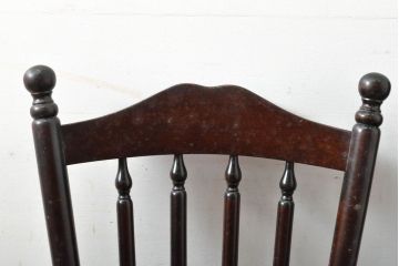 中古　北海道民芸家具　クラシカルな雰囲気を醸し出すダイニングチェア2脚セット(椅子、板座チェア)(R-059680)