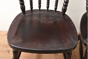 中古　北海道民芸家具　クラシカルな雰囲気を醸し出すダイニングチェア2脚セット(椅子、板座チェア)(R-059680)