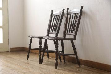 ビンテージ家具　松本民芸家具　クラシカルなダイニングづくりにぴったりの安川式スピンドルチェア2脚セット(板座チェア、ダイニングチェア、椅子、ヴィンテージ)(R-059681)