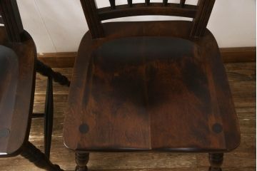 ビンテージ家具　松本民芸家具　クラシカルなダイニングづくりにぴったりの安川式スピンドルチェア2脚セット(板座チェア、ダイニングチェア、椅子、ヴィンテージ)(R-059681)
