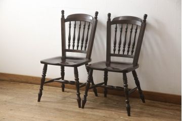 ビンテージ家具　松本民芸家具　クラシカルなダイニングづくりにぴったりの安川式スピンドルチェア2脚セット(板座チェア、ダイニングチェア、椅子、ヴィンテージ)(R-059682)